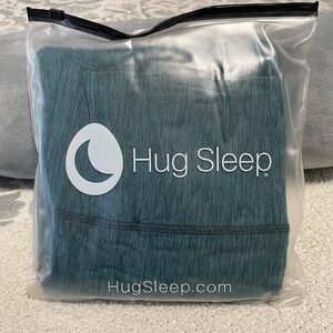 NWT Hug Sleep Relaxation Pod Brand New